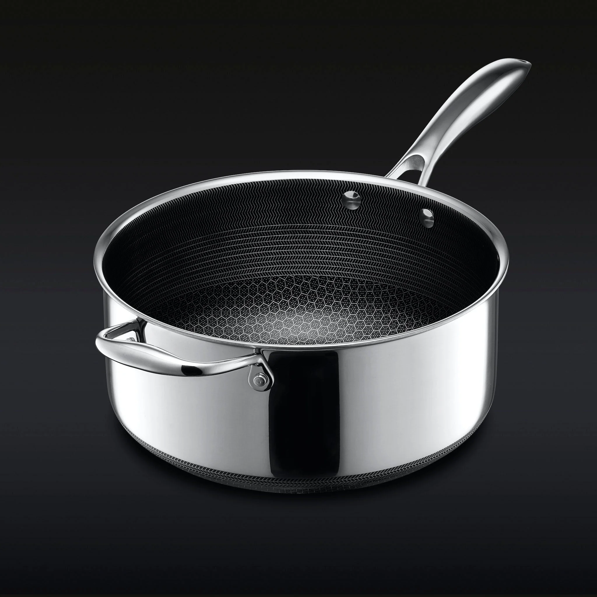 Hybrid Saucepan with Lid, 5-Qt