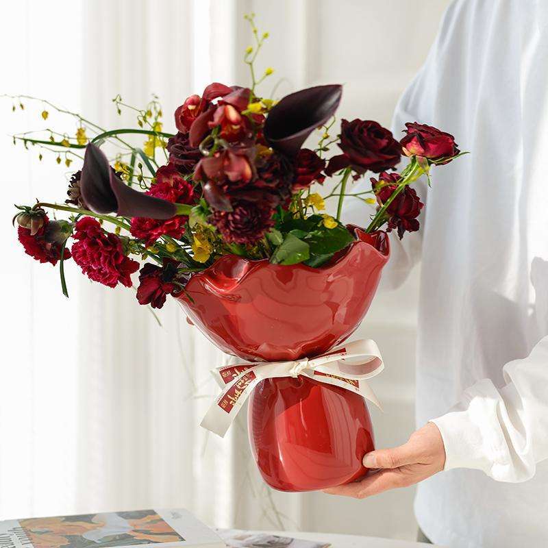 Romantic Ceramic Flower Vase – Elegant Home Decor for Living Room