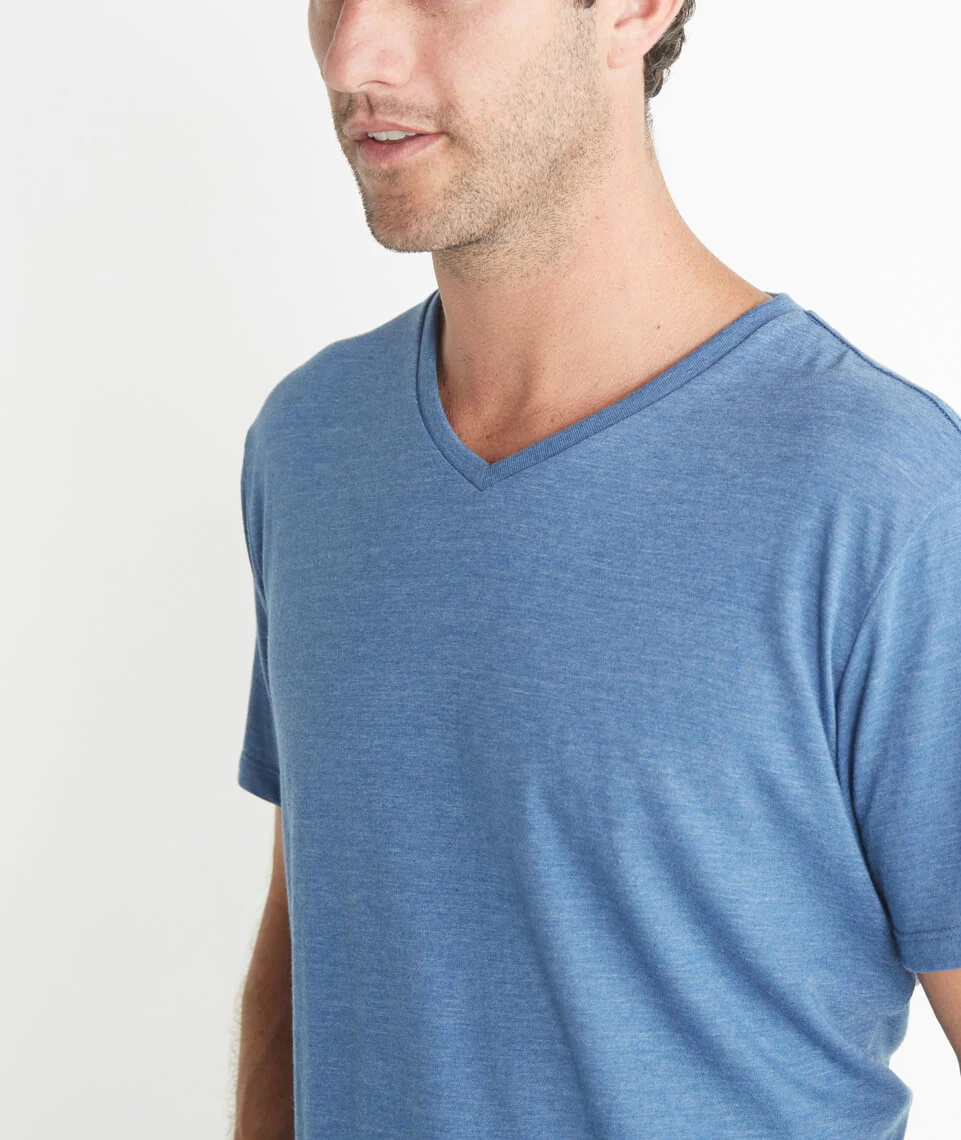 Signature V-neck in True Denim