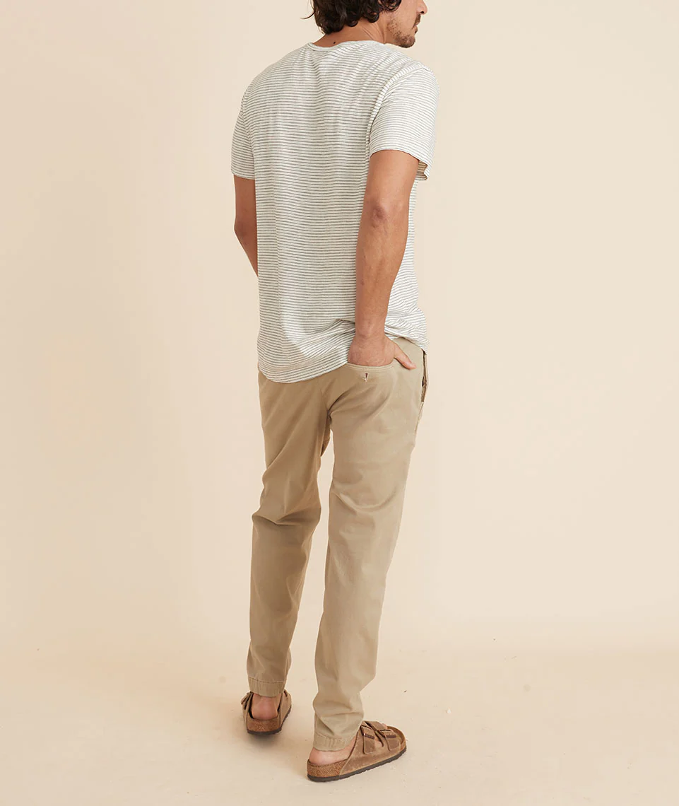 Saturday Jogger Slim Fit in Faded Khaki