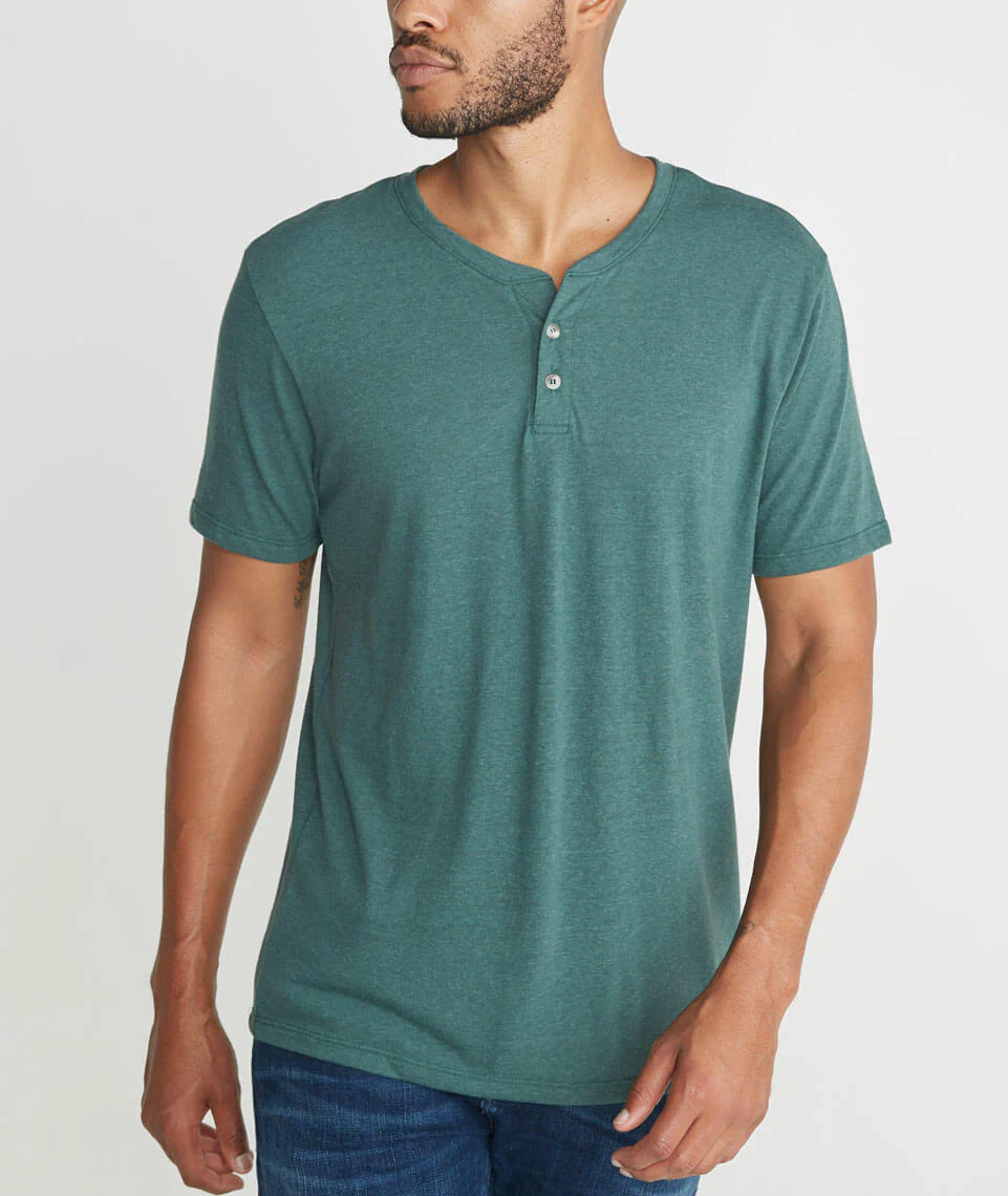 Shortsleeve Henley in Forest Green