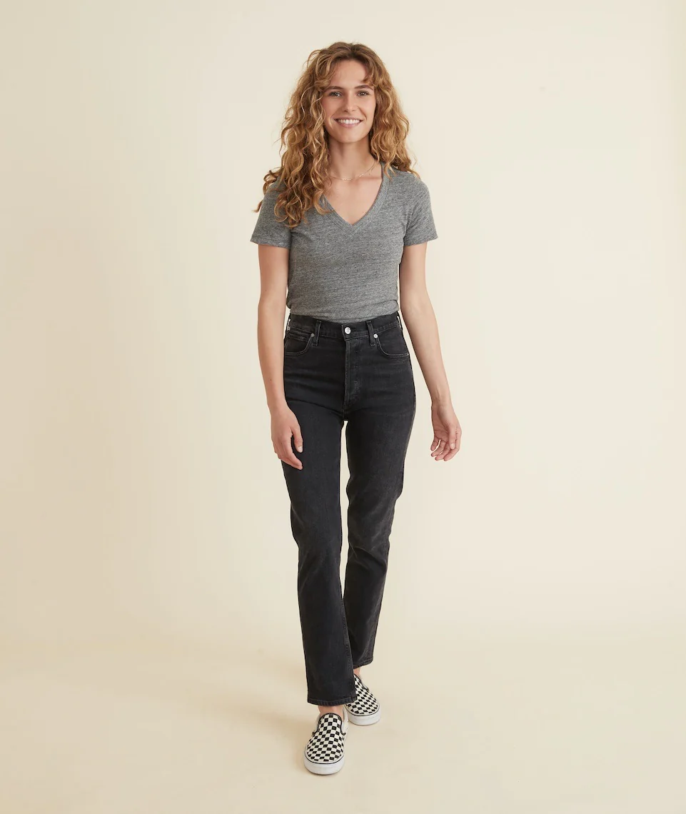 V-Neck Tee in Mid Heather Grey