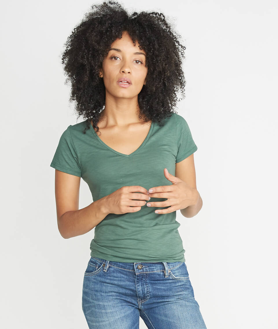 V-Neck in Forest Green