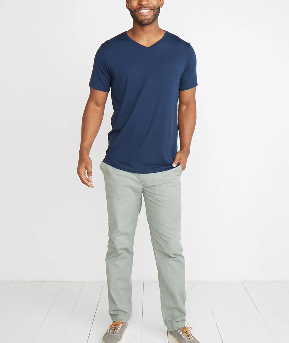 Signature V-Neck Tee in True Navy