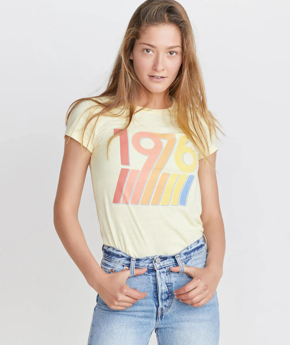 1976 Graphic Tee in Banana
