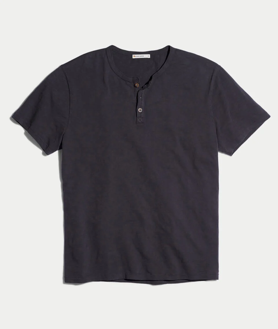 Shortsleeve Henley in Faded Black