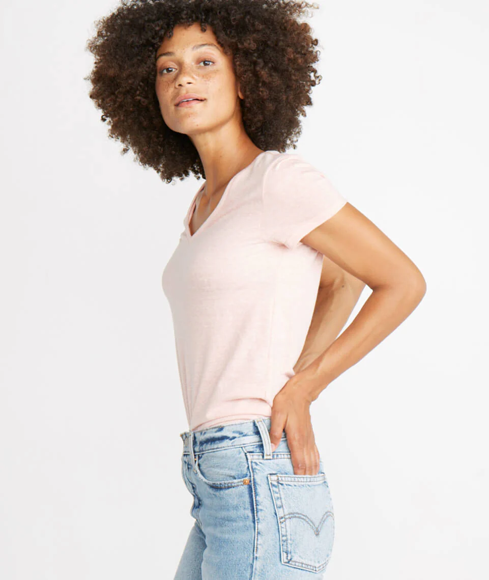 V-Neck in Vintage Peach