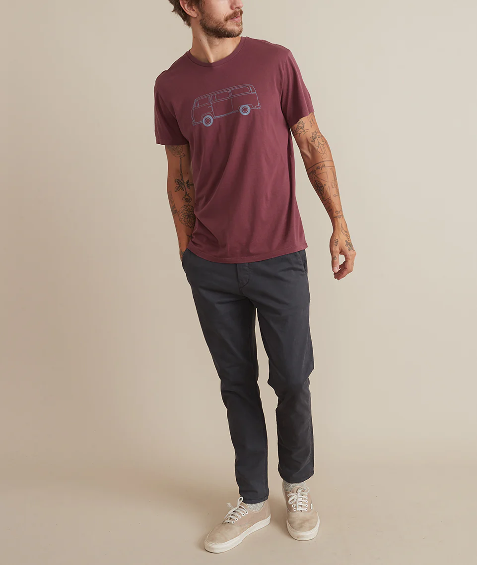 Signature Crew Bus Tee in Andorra