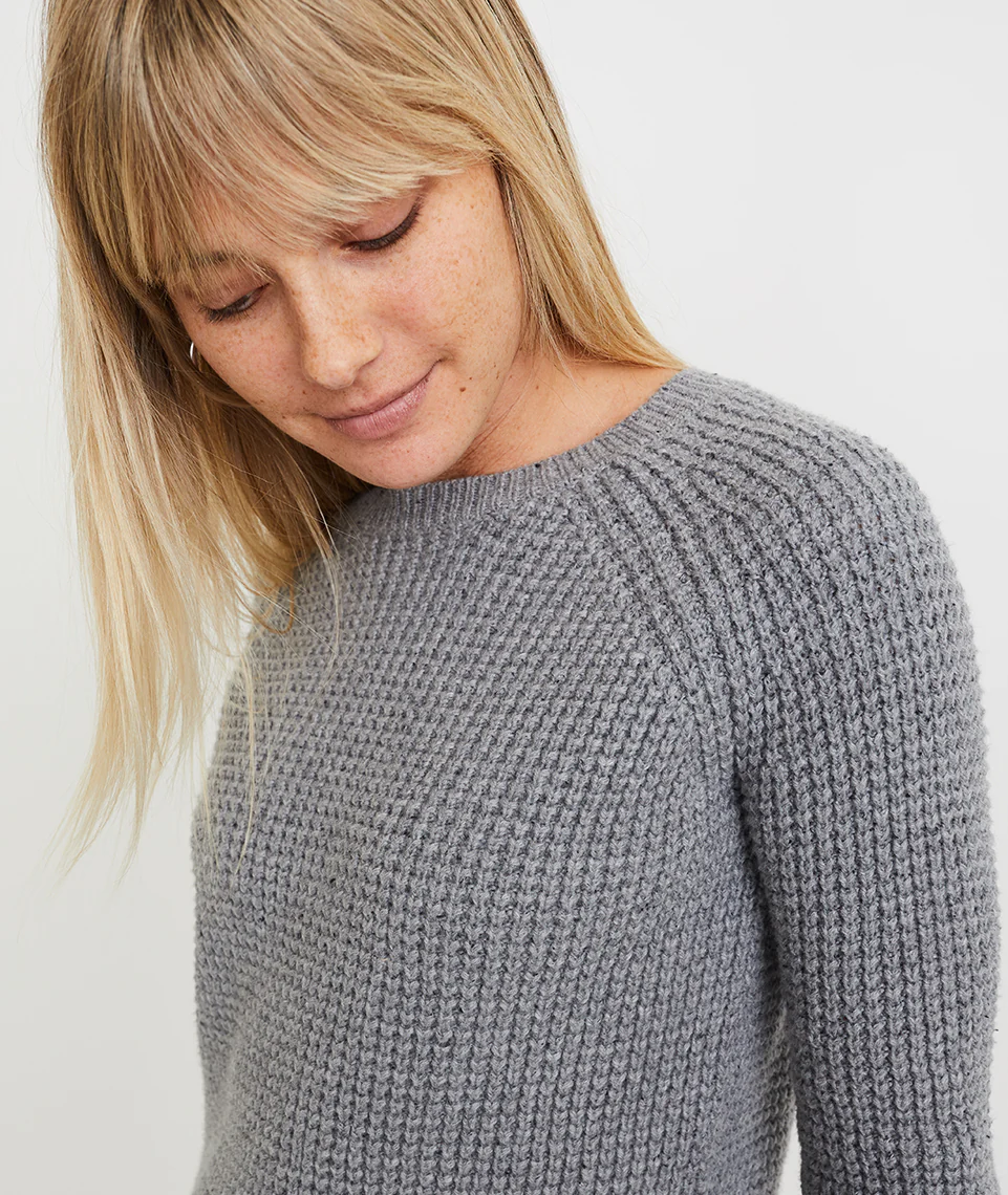 Delaney Pullover in Mid Heather Grey