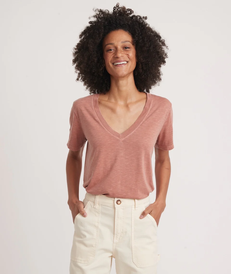 Boyfriend V-Neck Tee in Bombay Brown