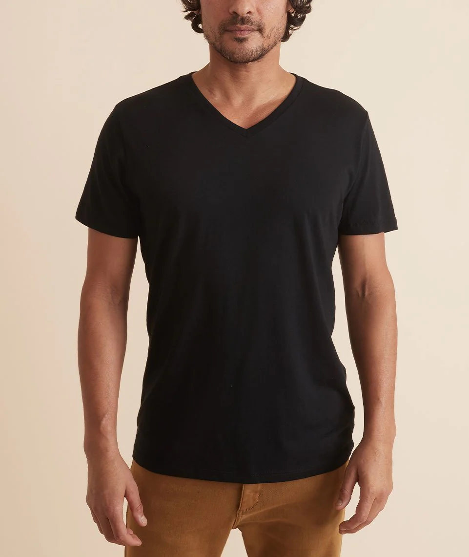 Signature V-Neck Tee in Black