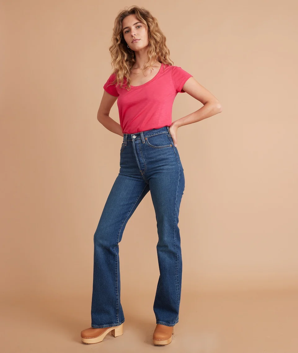 Classic Scoop Neck Tee in Bright Rose