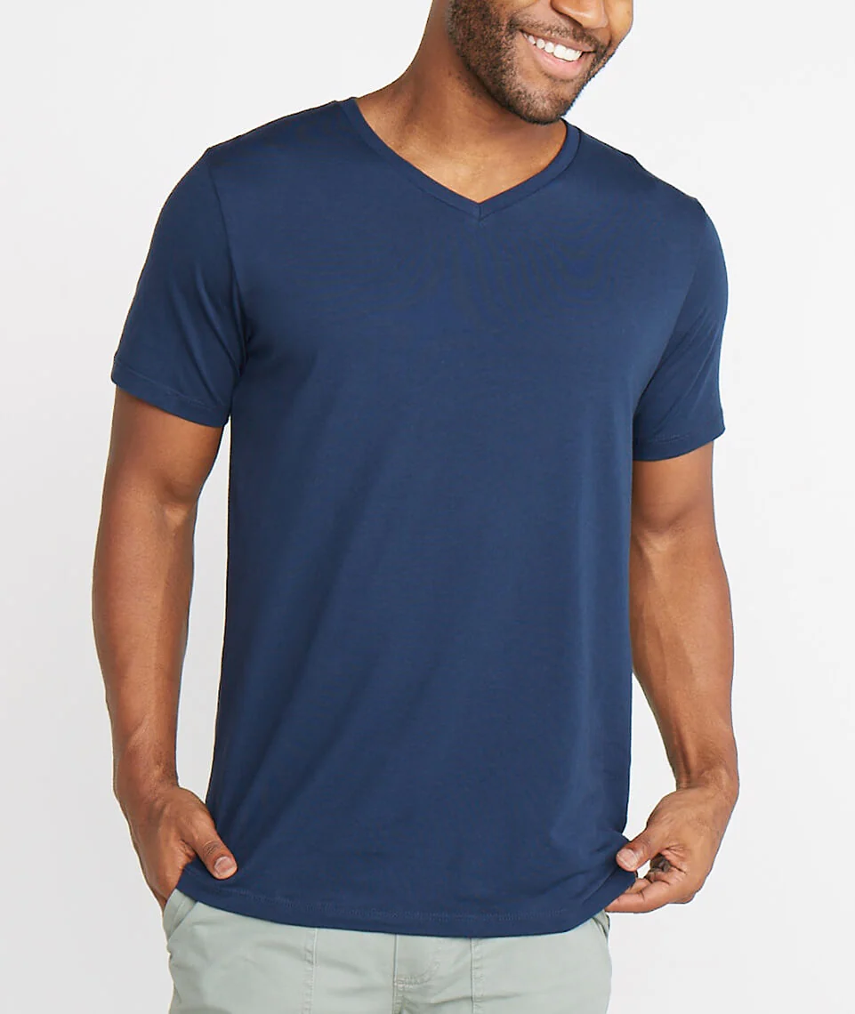 Signature V-Neck Tee in True Navy