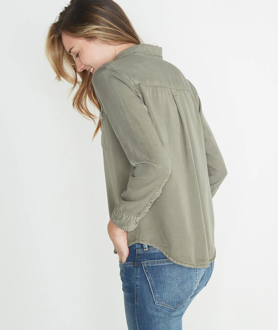 Hadley Button Down in Worn Olive
