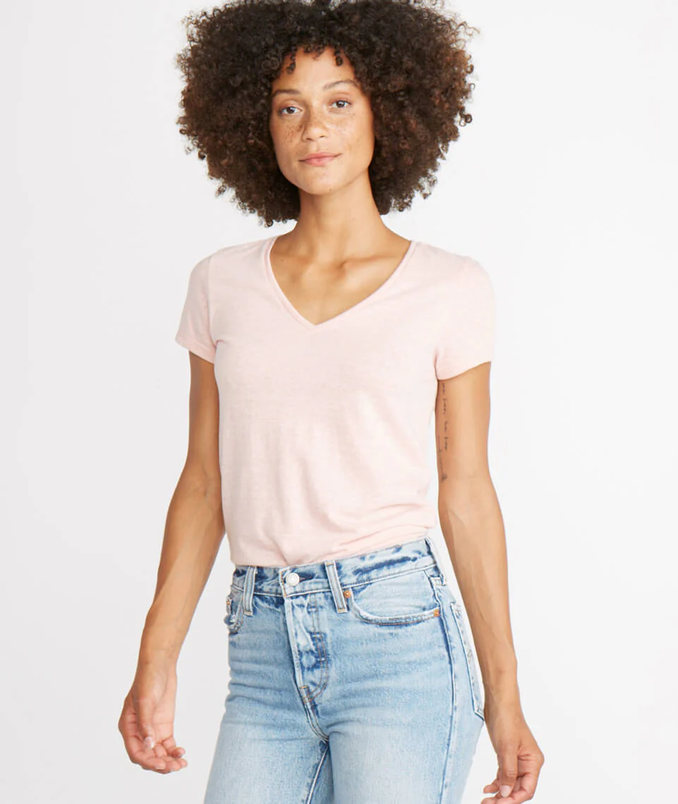 V-Neck in Vintage Peach