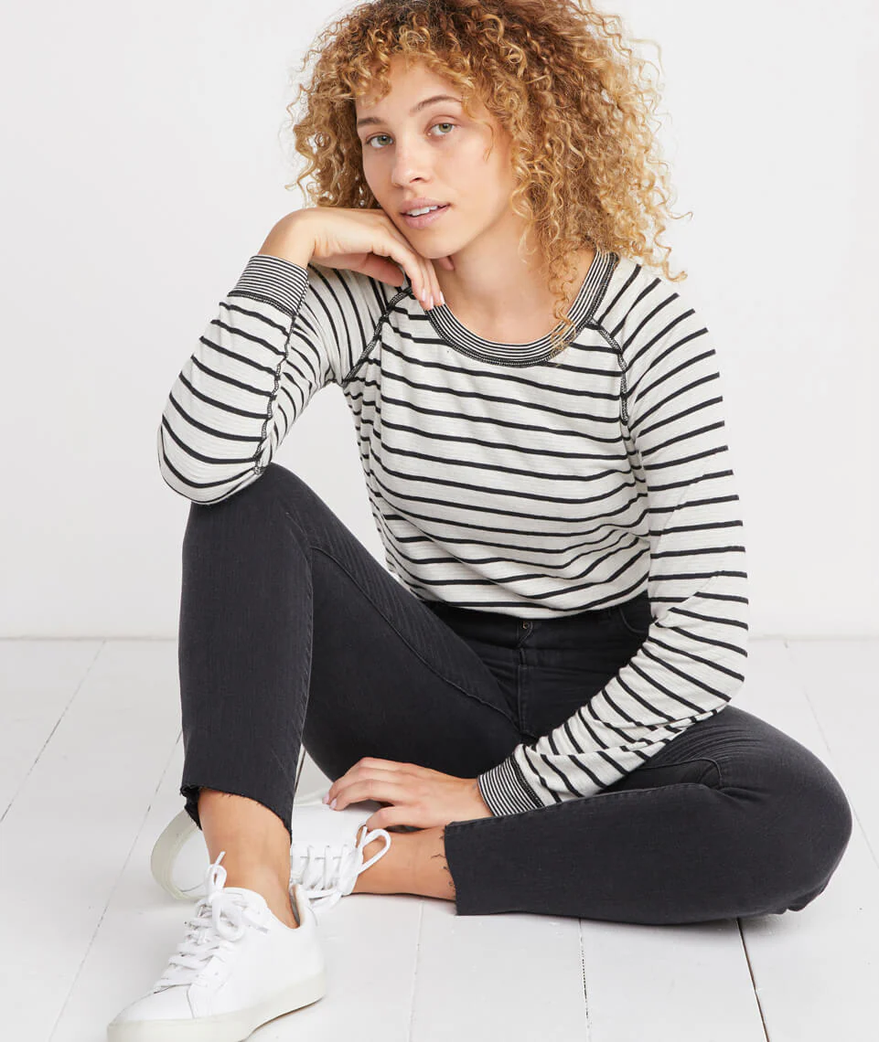 Reversible Raglan in Graphite/Natural