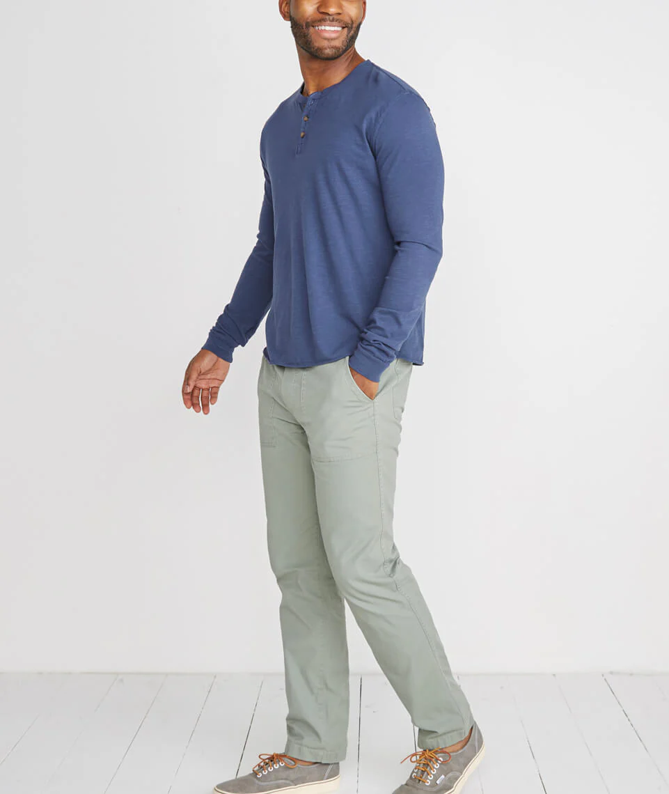 Lightweight Henley in Navy