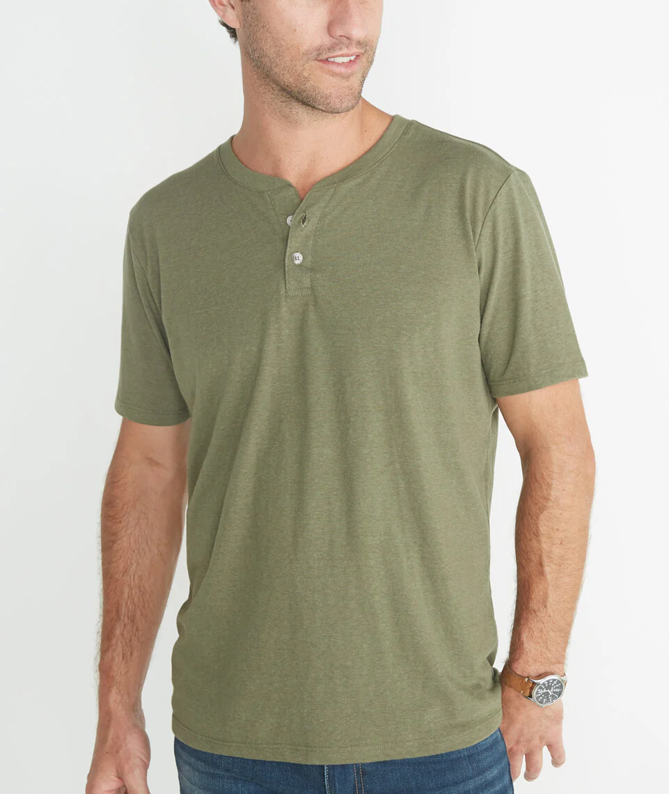 Shortsleeve Henley in Worn Olive