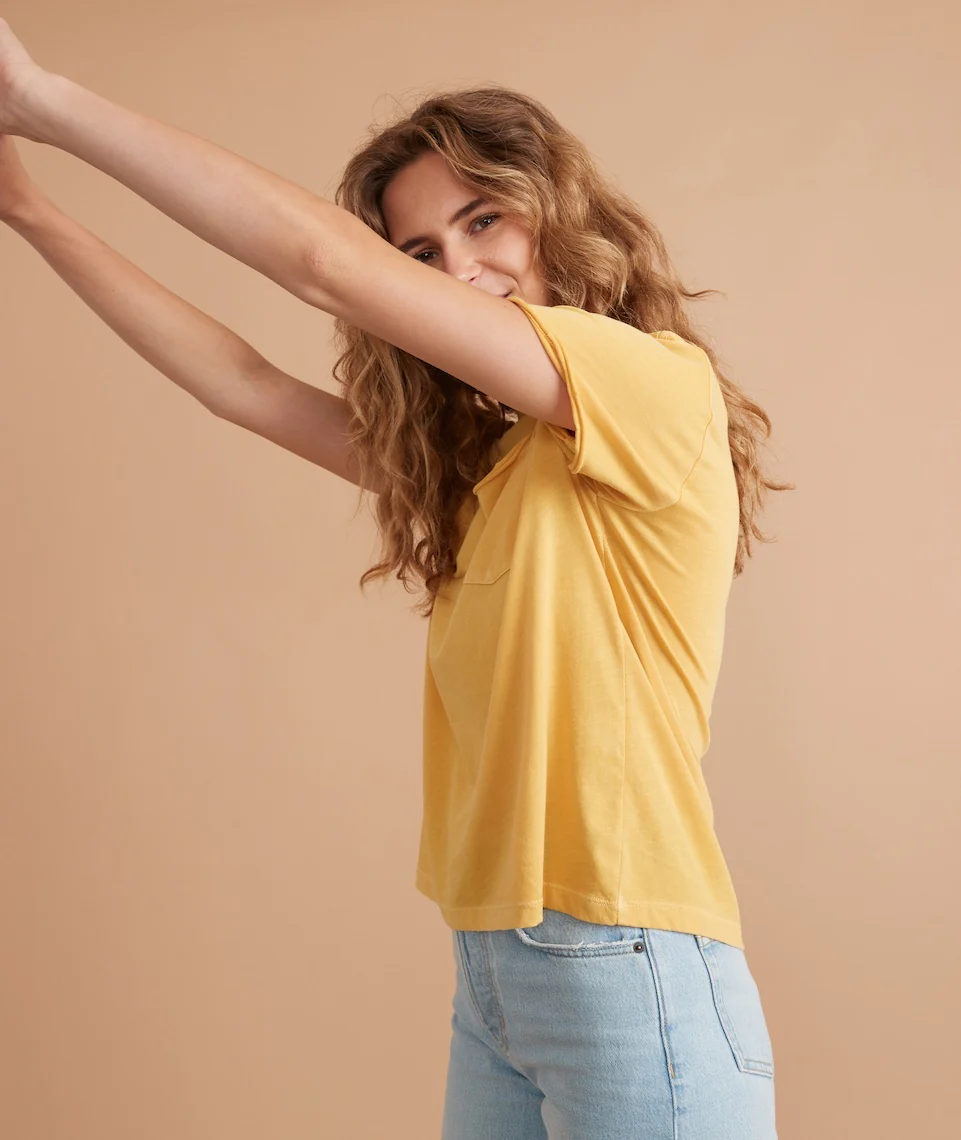 Boyfriend Crew Tee in Ochre