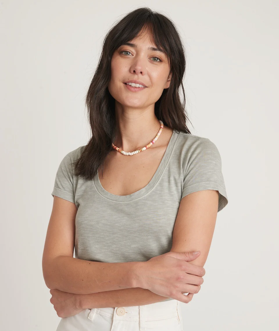 Scoop Neck Tee in Vetiver