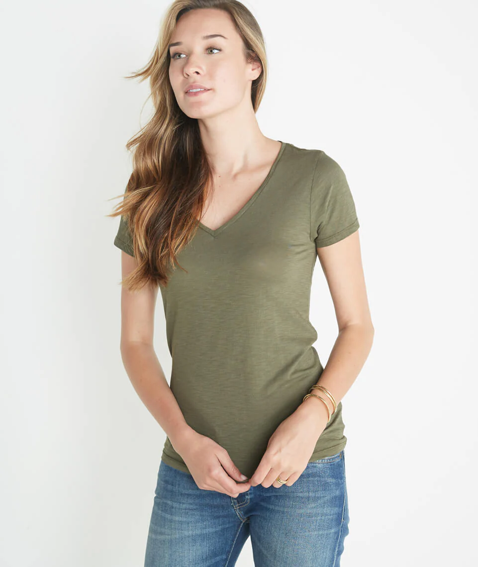 V-Neck in Admiral Green