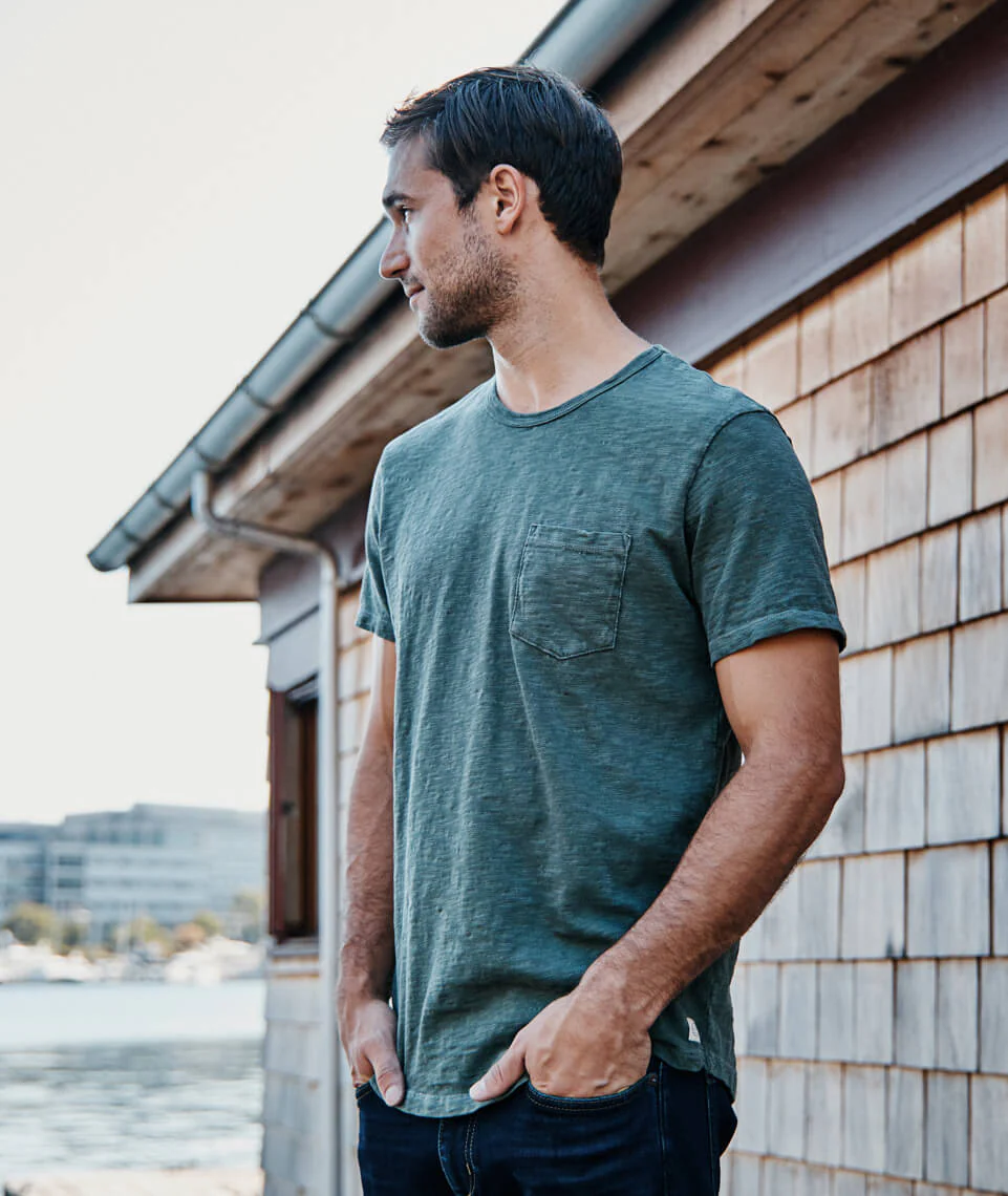 Saddle Pocket Tee in Moss