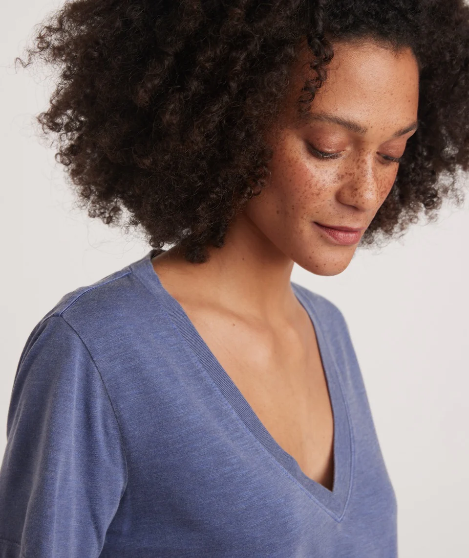 Boyfriend V-Neck Tee in Navy Blue