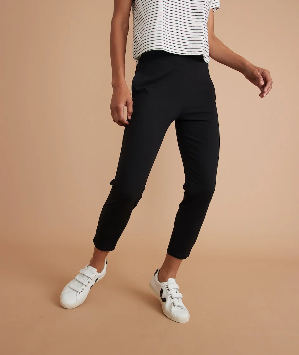 Drift Jogger in Black