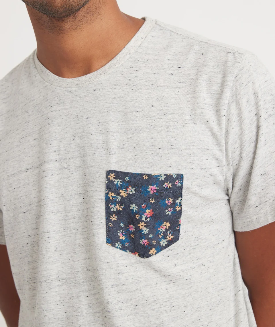 Signature Pocket Tee in Ash Heather