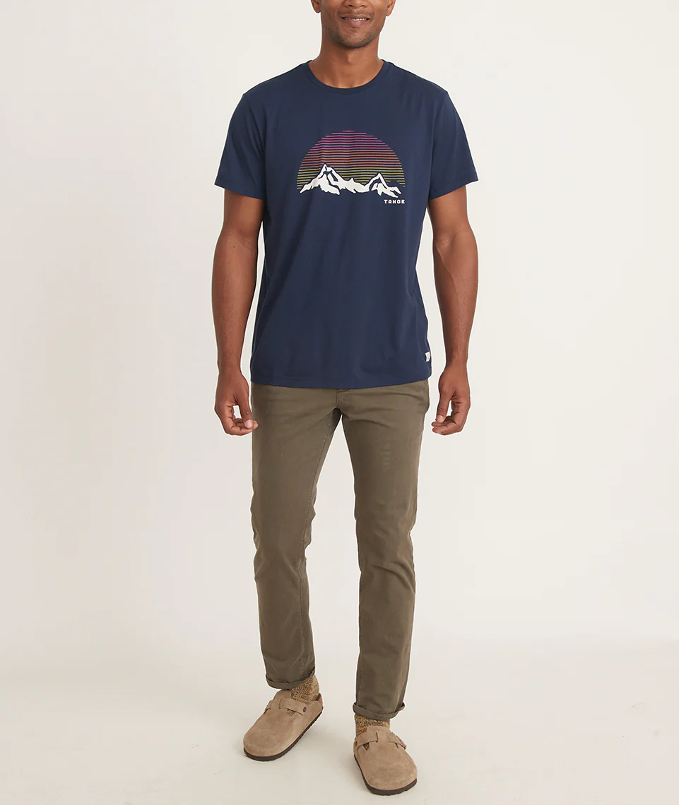 Signature Crew Graphic Tee in Black Iris