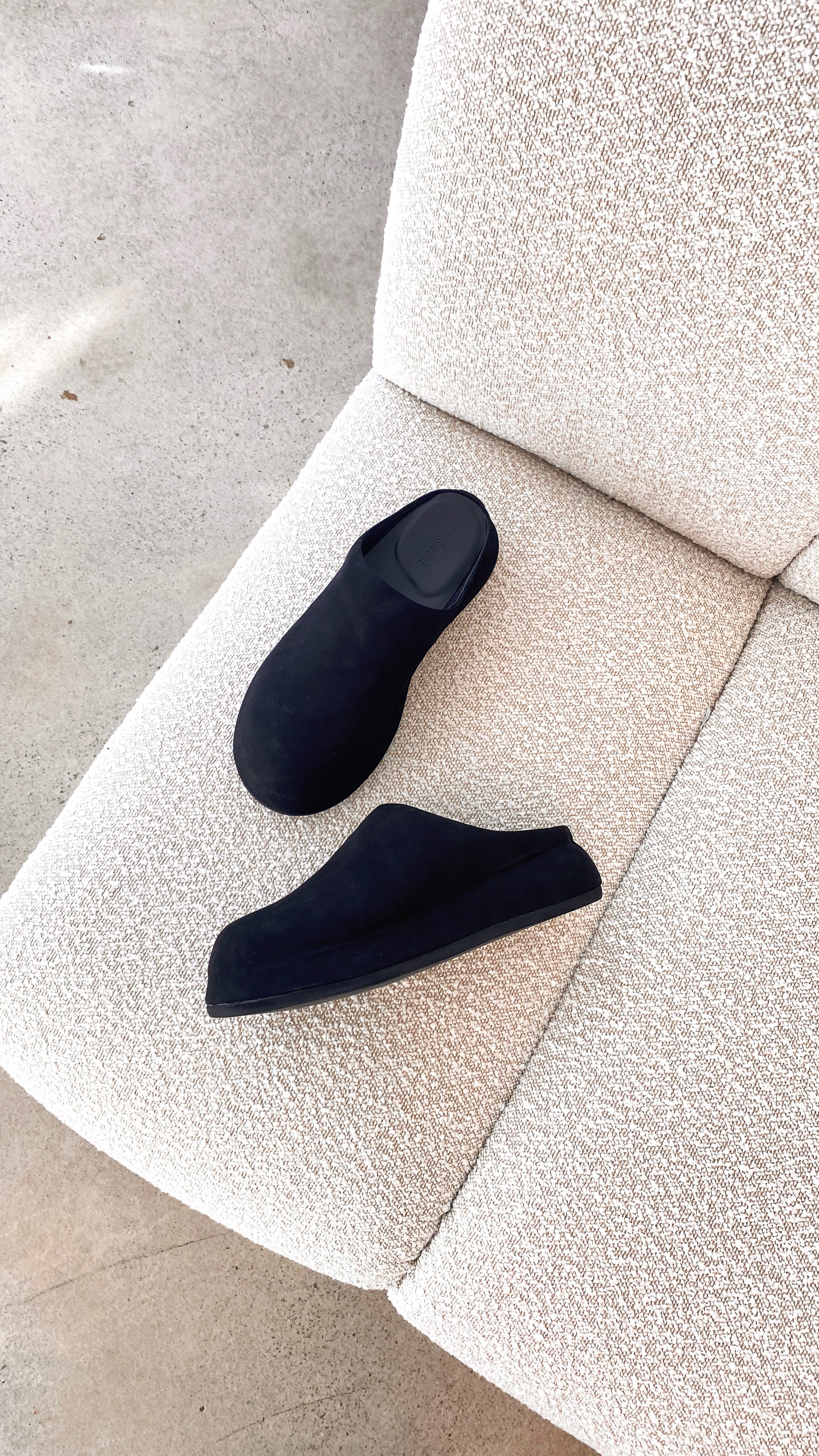 Alias Mae Phoebe Slide - Black Nubuck