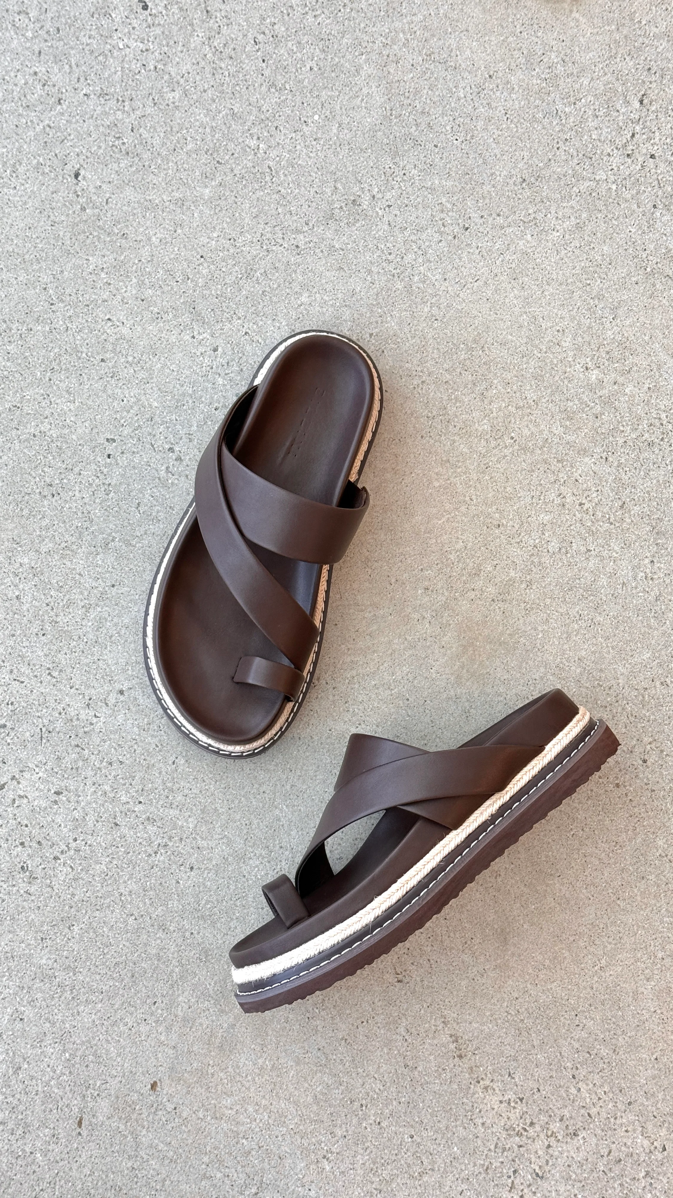 Armas Slide - Chocolate