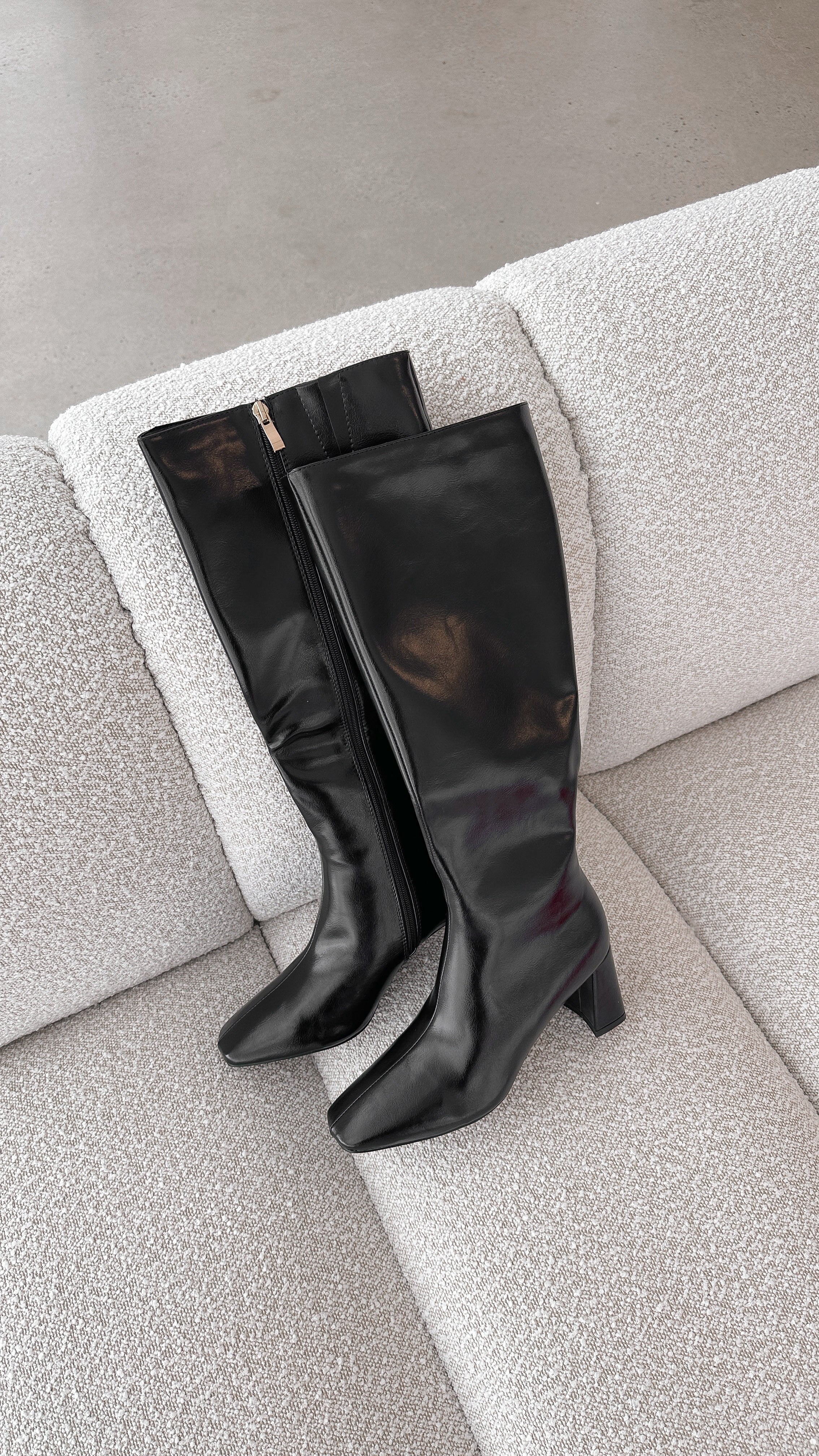 Friska Boot - Black Shimmer