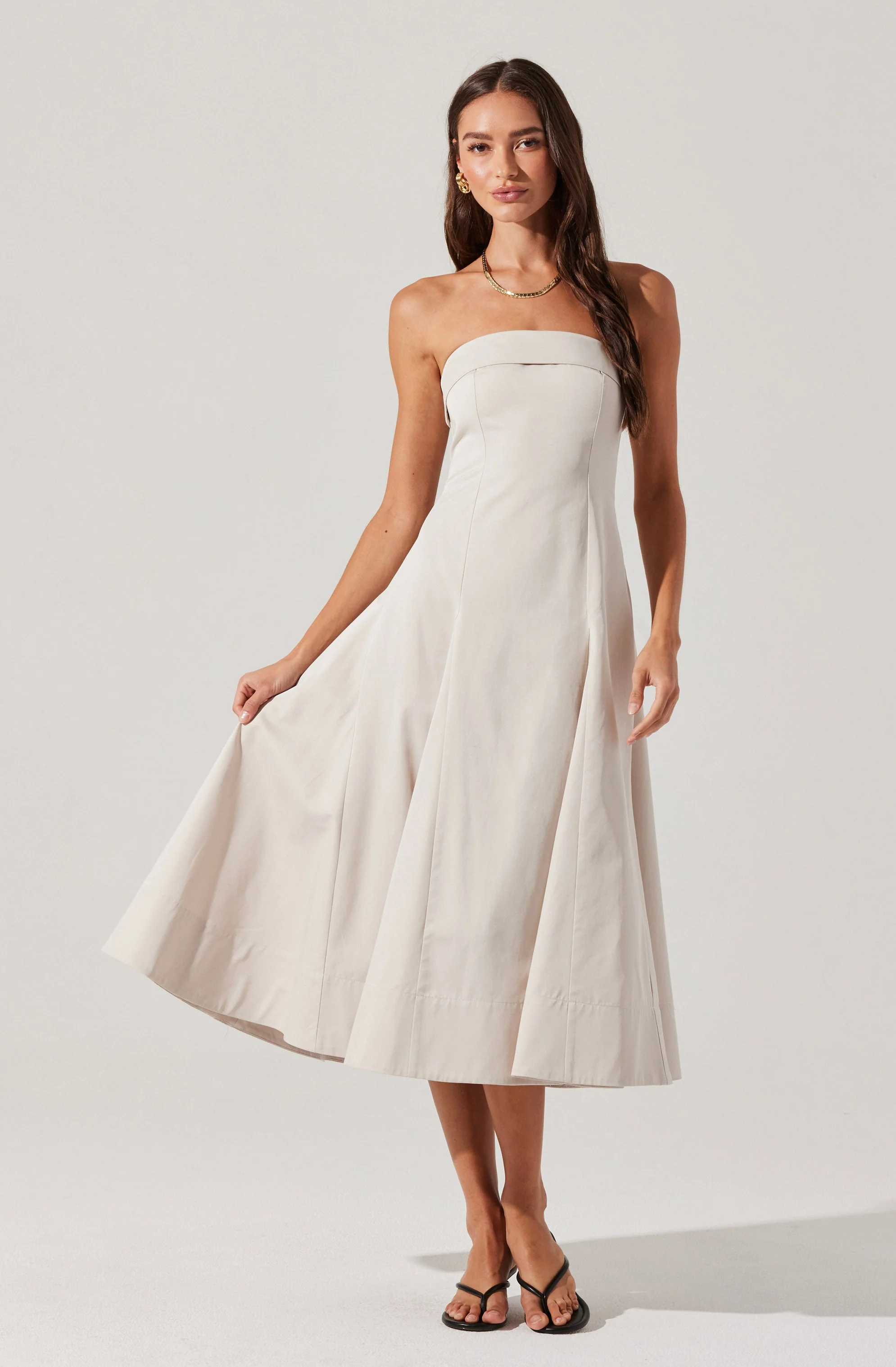 Ayeri Strapless Midi Dress