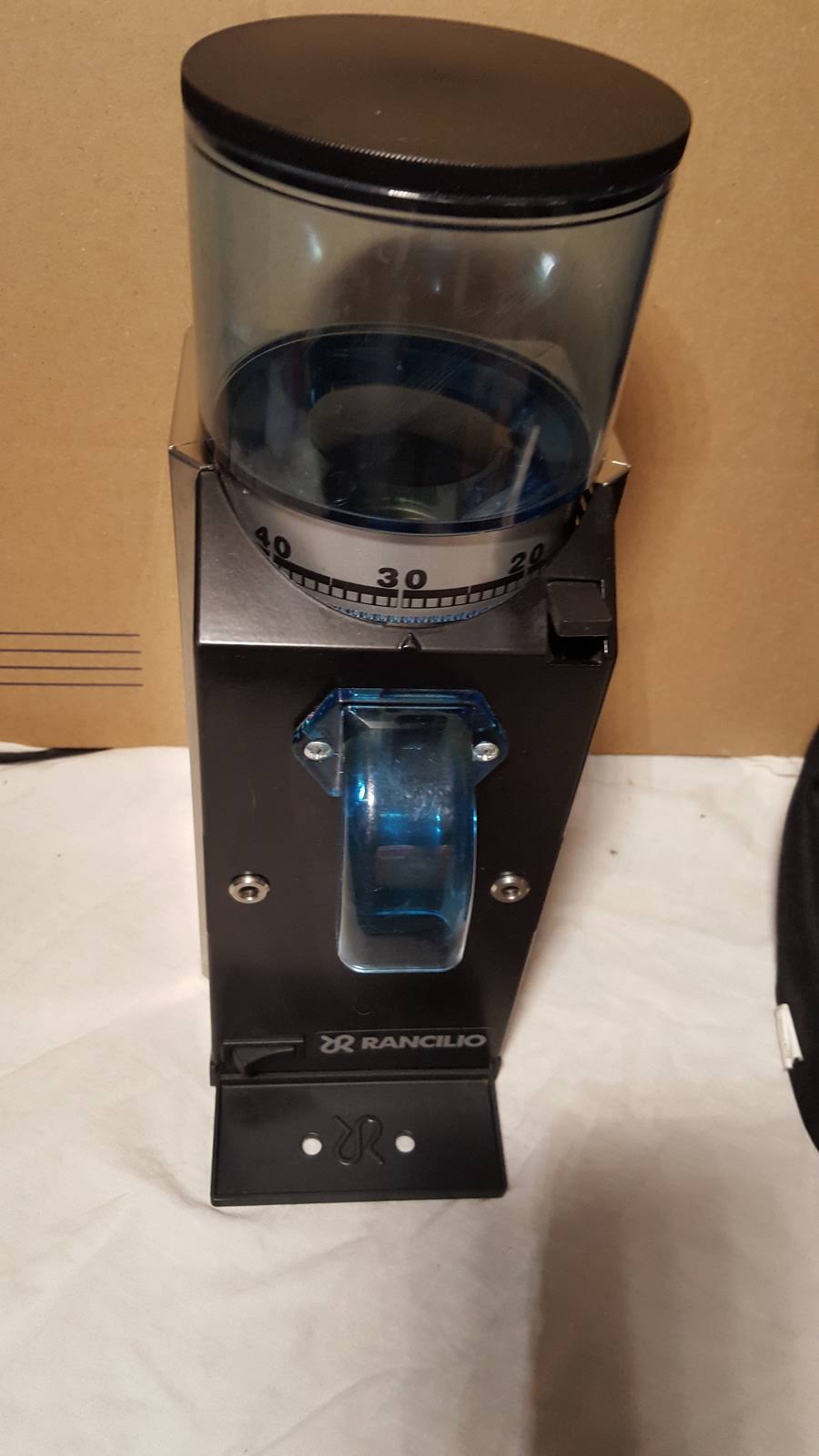 Rancilio Rocky SD Doserless Coffee Grinder itusts