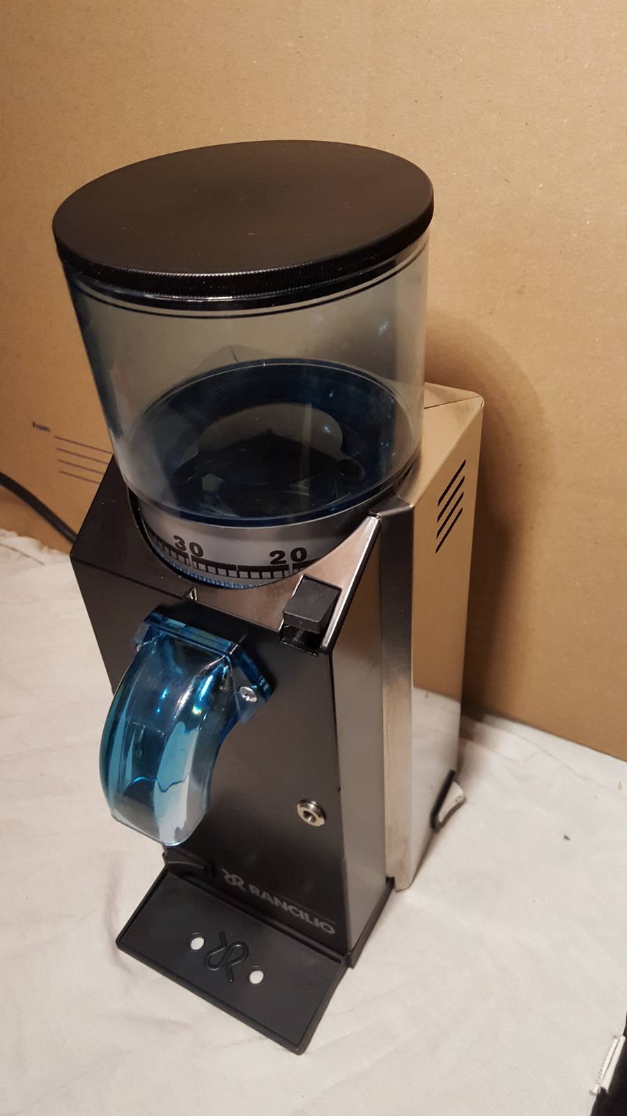 Rancilio Rocky SD Doserless Coffee Grinder itusts