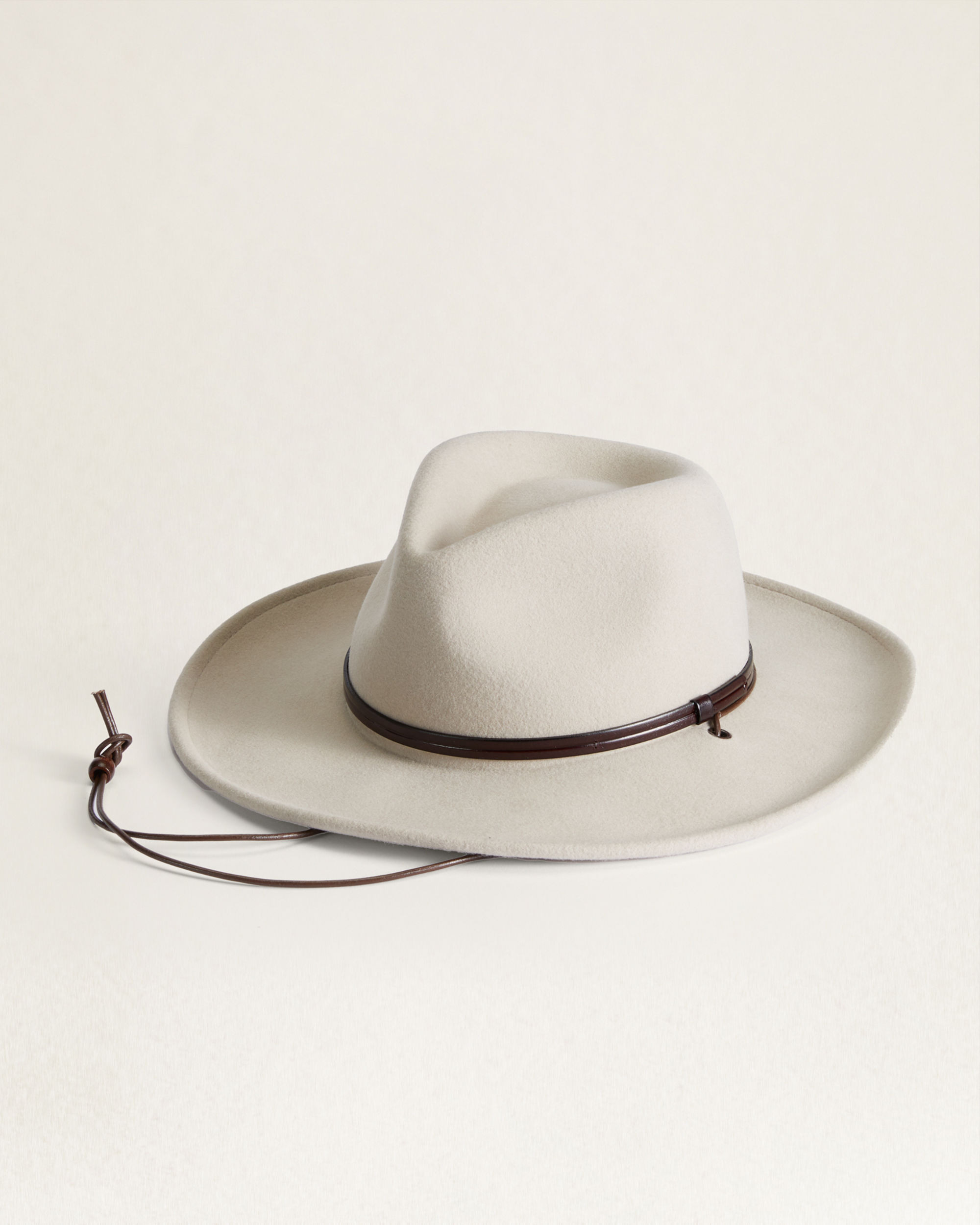 CARINA HAT