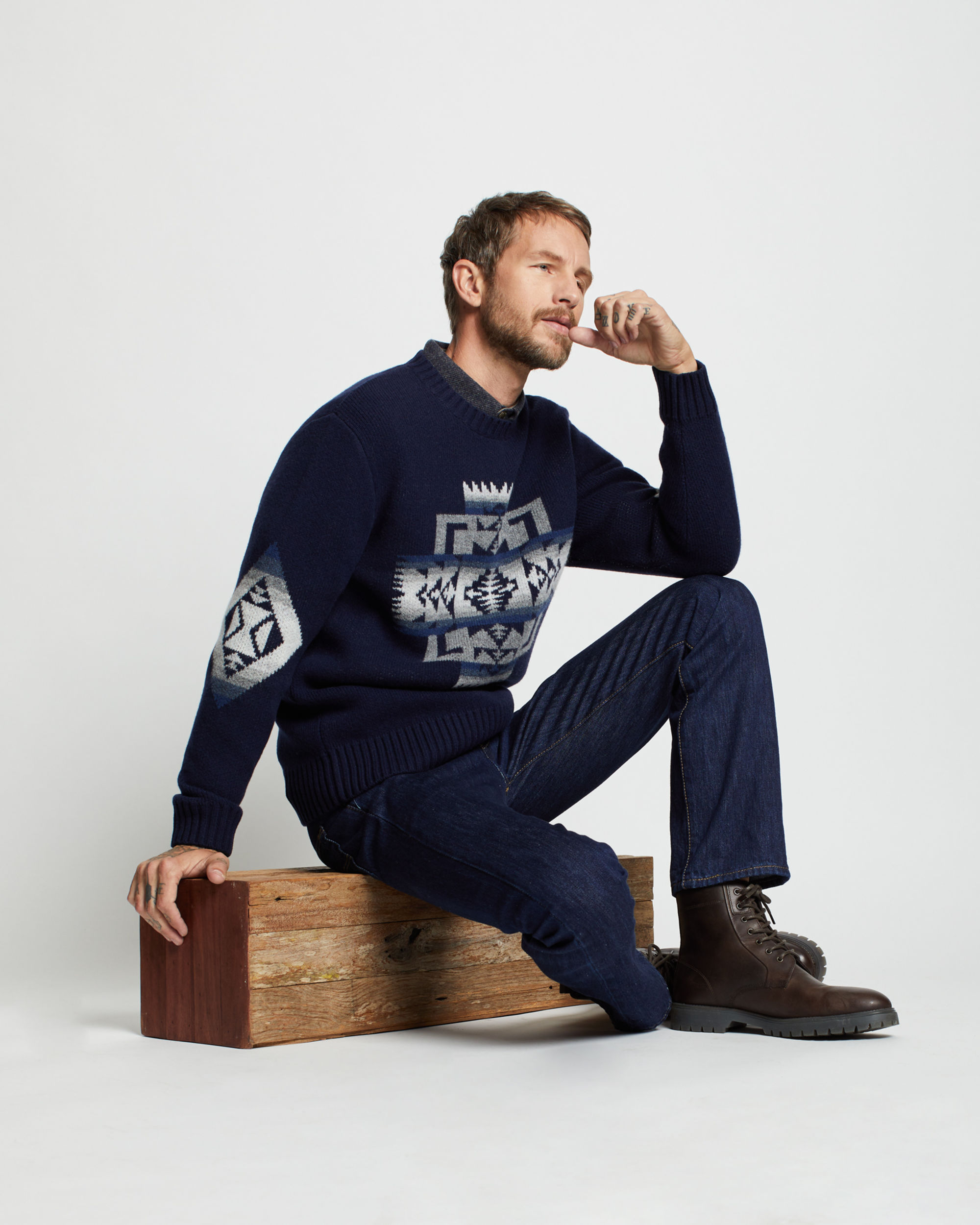 MEN'S LAMBSWOOL GRAPHIC SWEATER