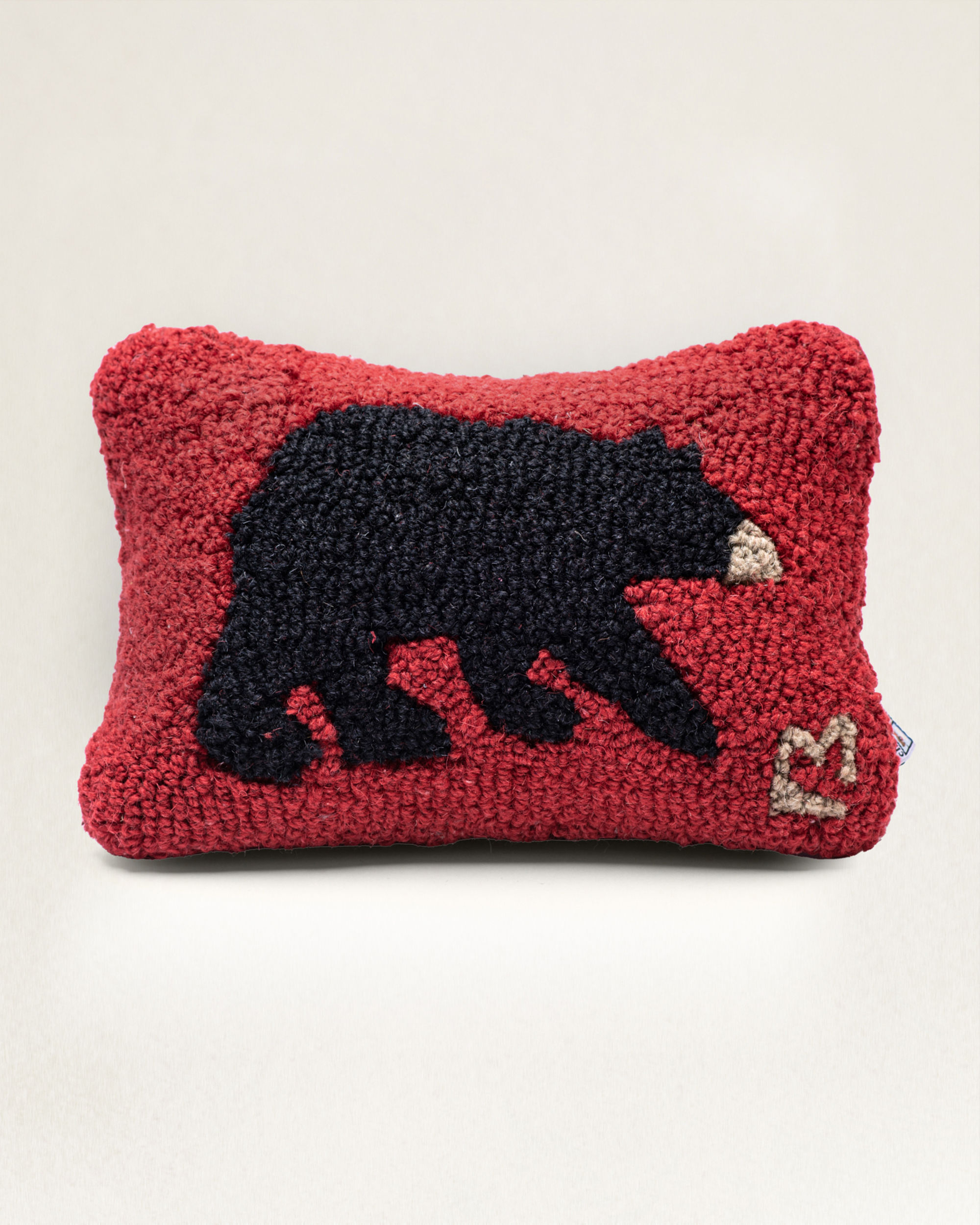 BEAR HOOKED SMALL HUG PILLOW