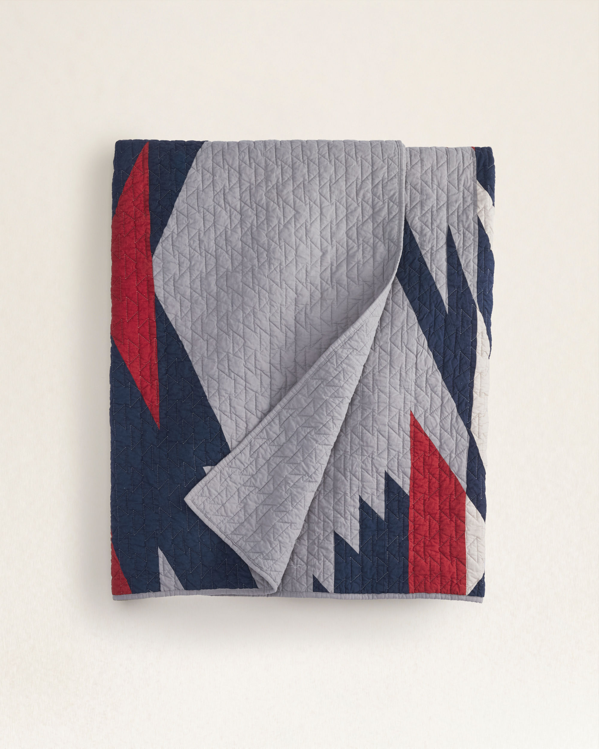 TECOPA HILLS PIECED QUILT SET