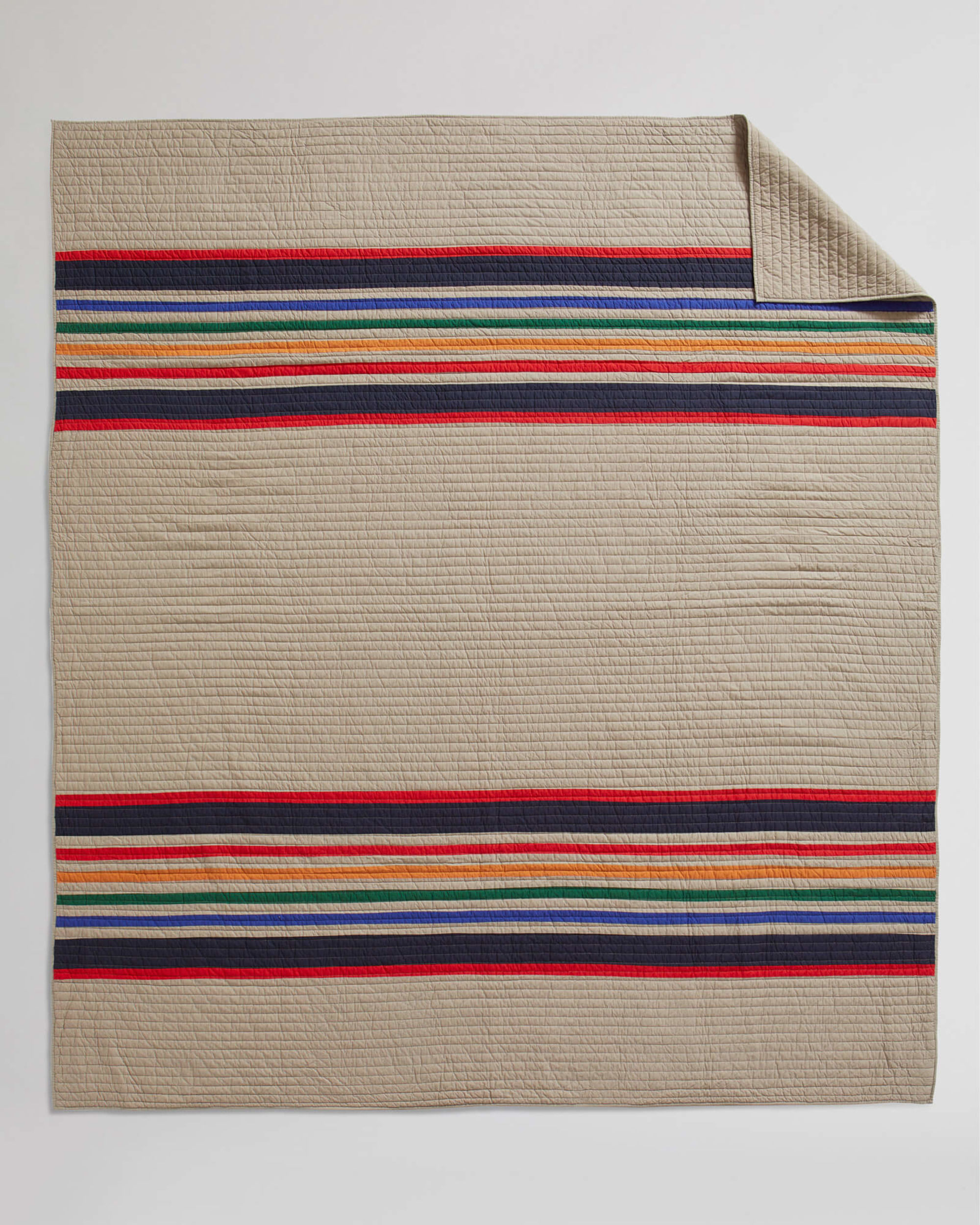 YELLOWSTONE NATIONAL PARK PIECED QUILT SET