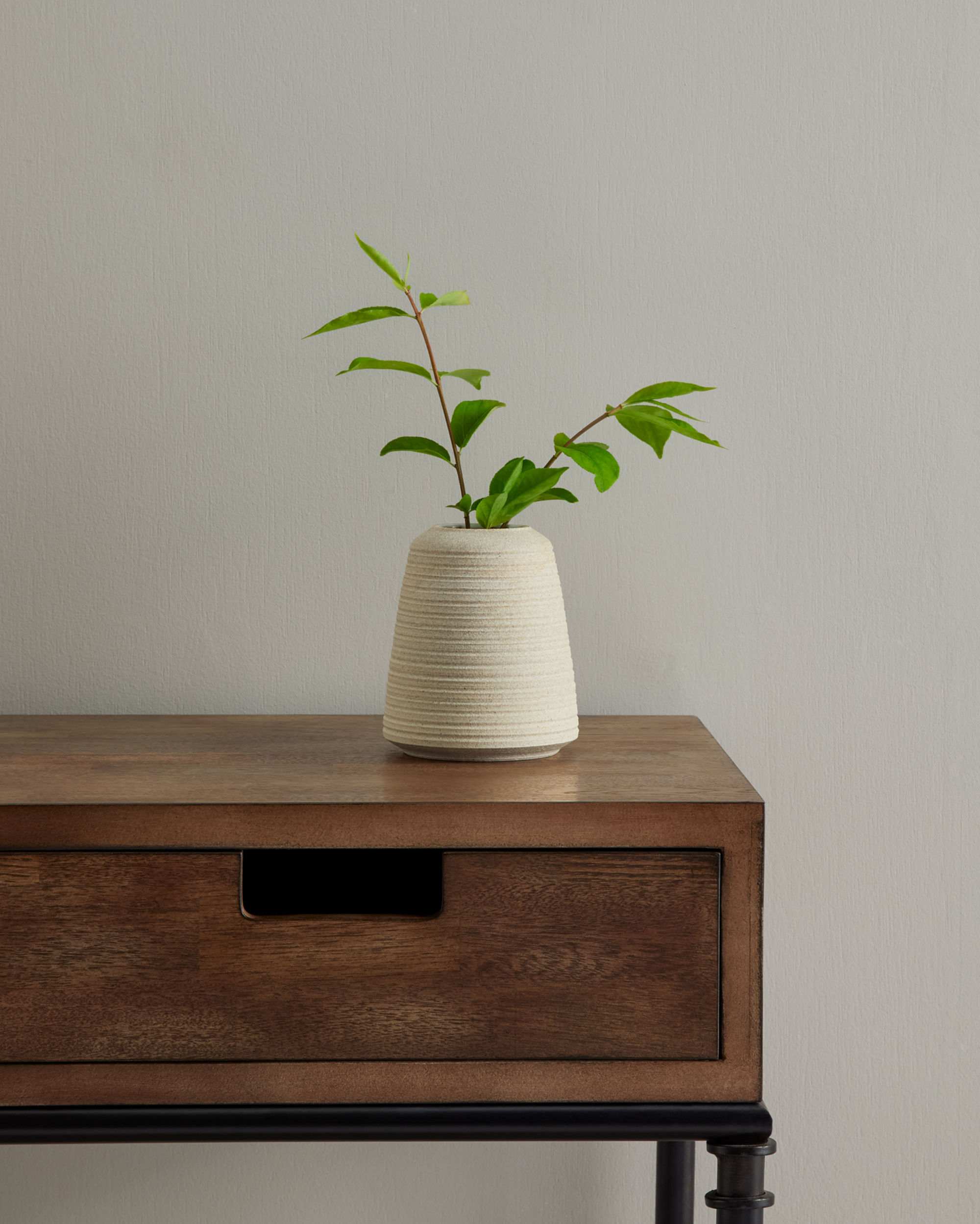 RAW STONEWARE TEXTURED BUD VASE