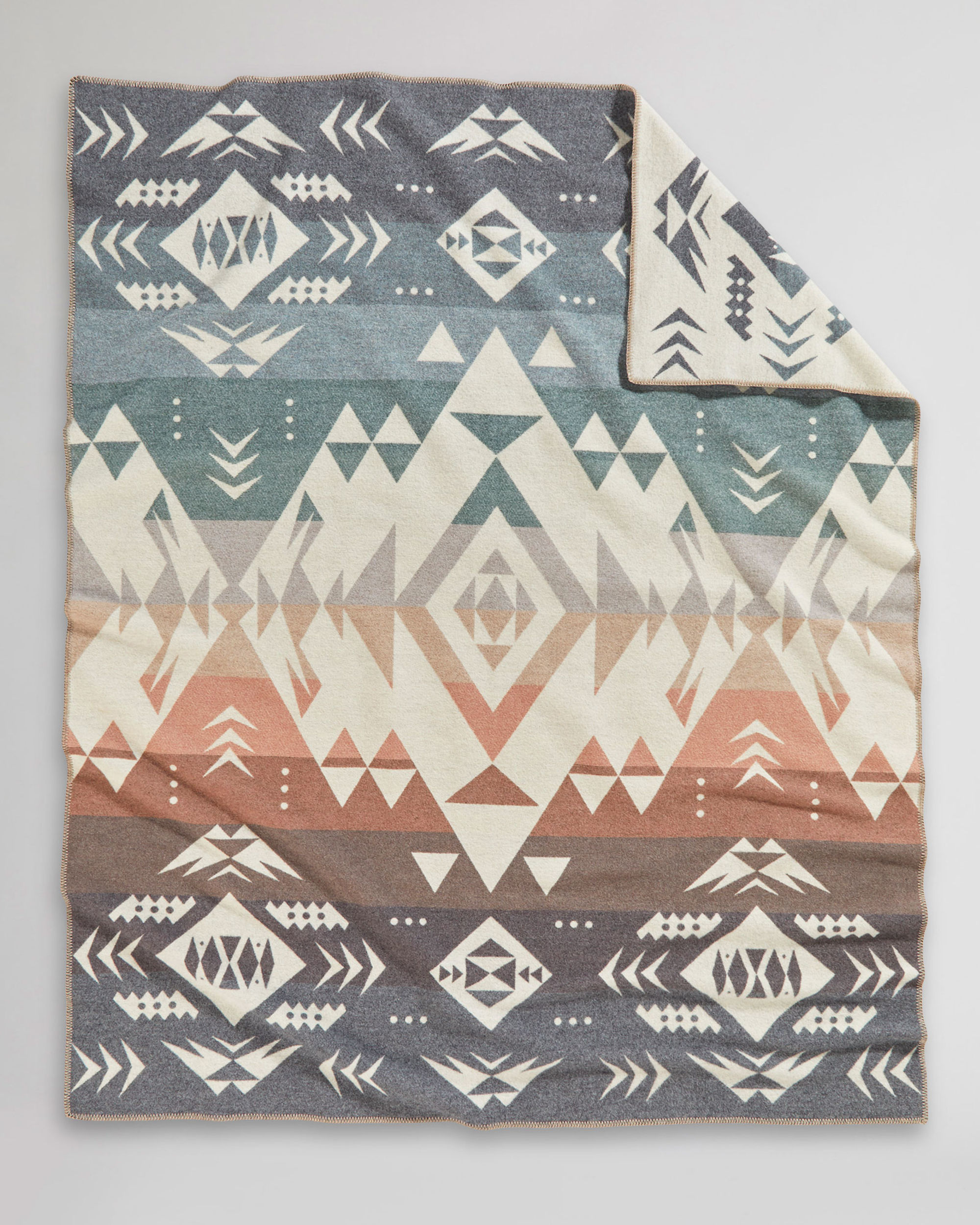 AGATE BEACH BLANKET