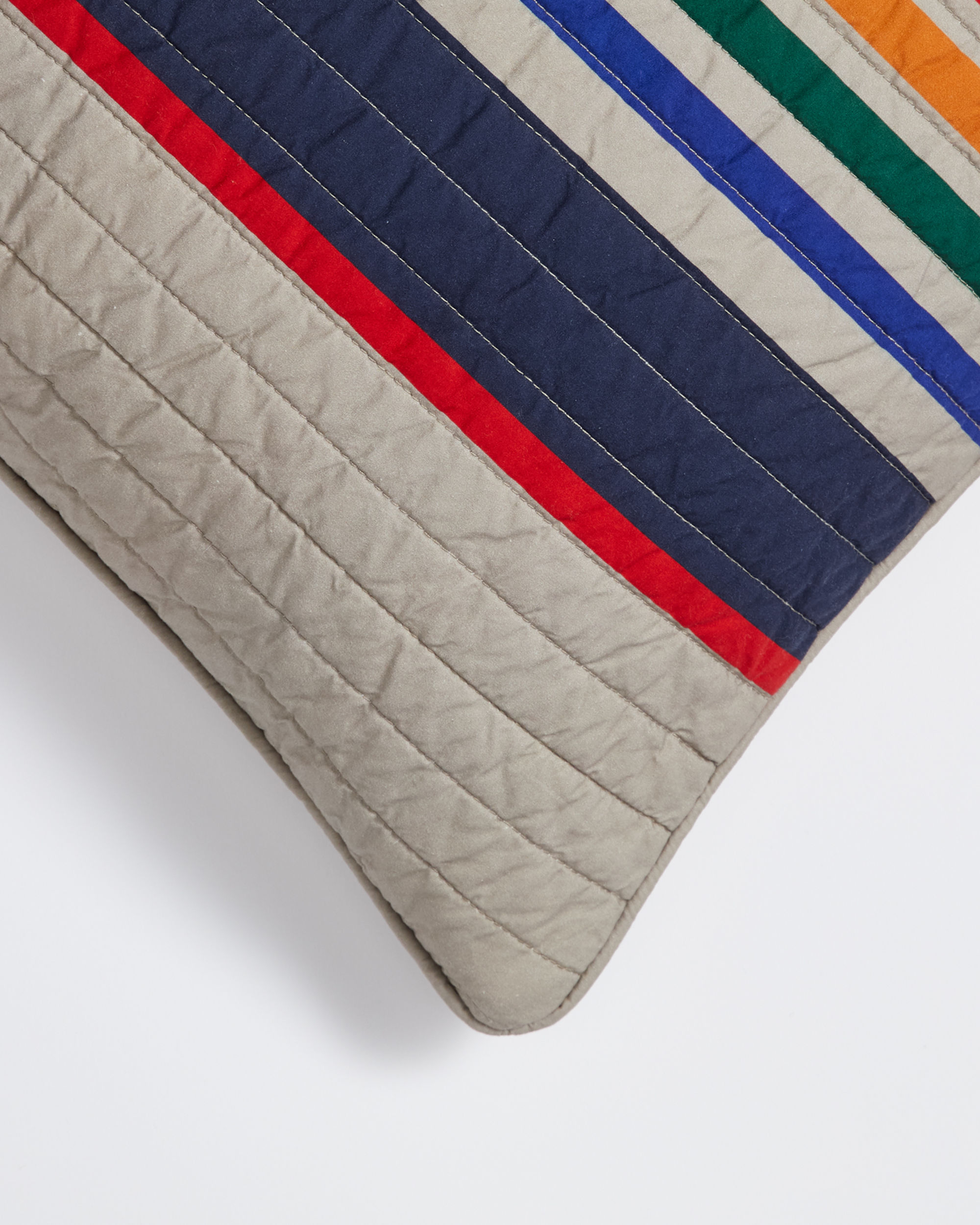 YELLOWSTONE NATIONAL PARK QUILTED PILLOW