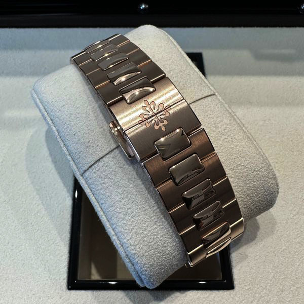 Patek Philippe Nautilus Moon Phase Rose Gold Watch 5712/1R-001