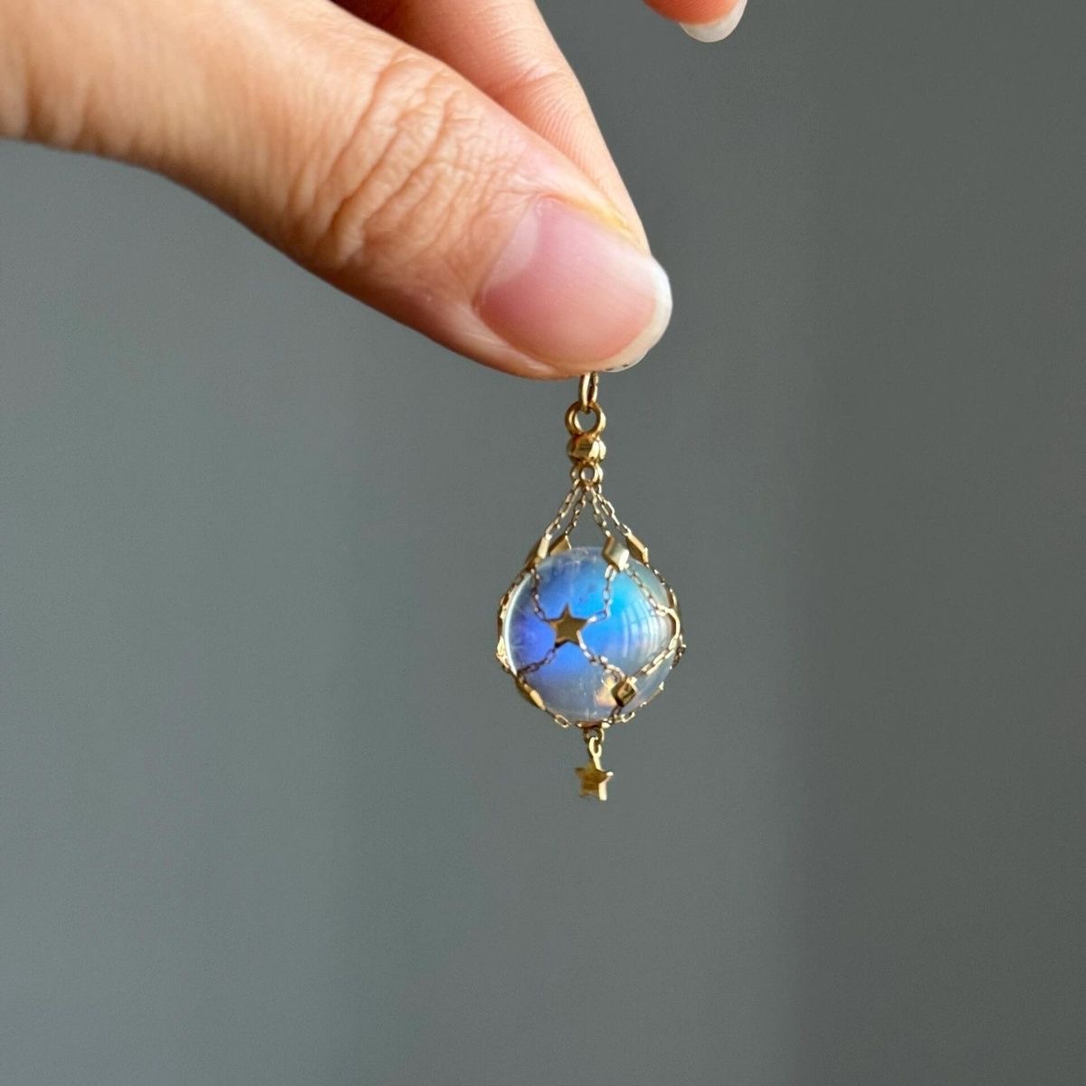 925 Sterling Silver Mesh Pocket Crystal Pendant, Handmade with Oversized Crystal (Pearl) Gemstone