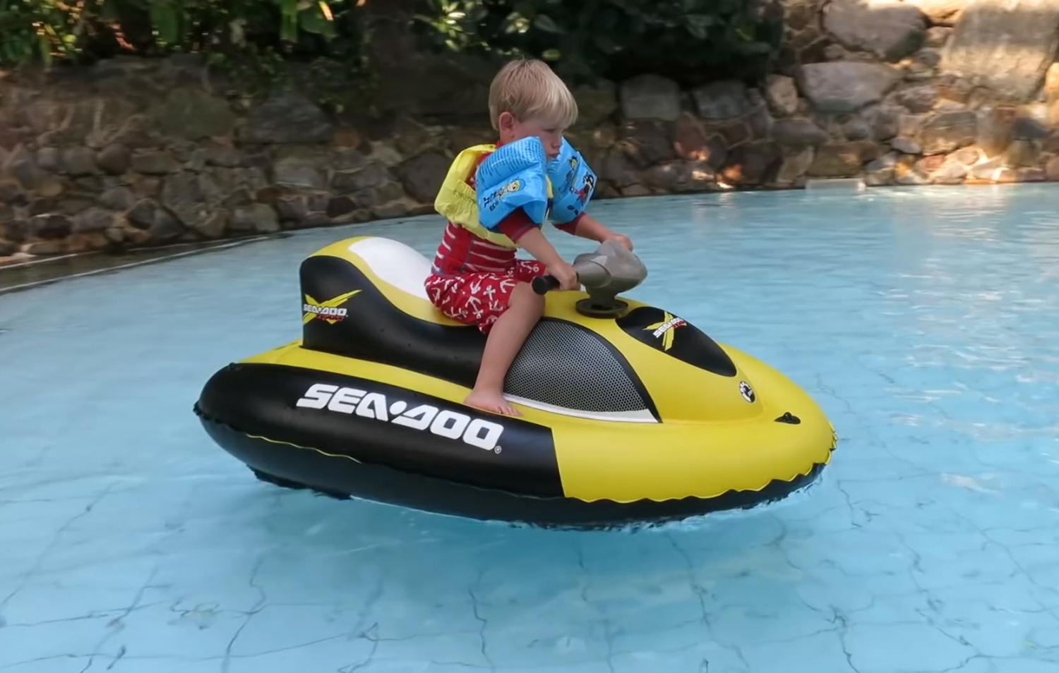 ELECTRIC INFLATABLE JET SKI