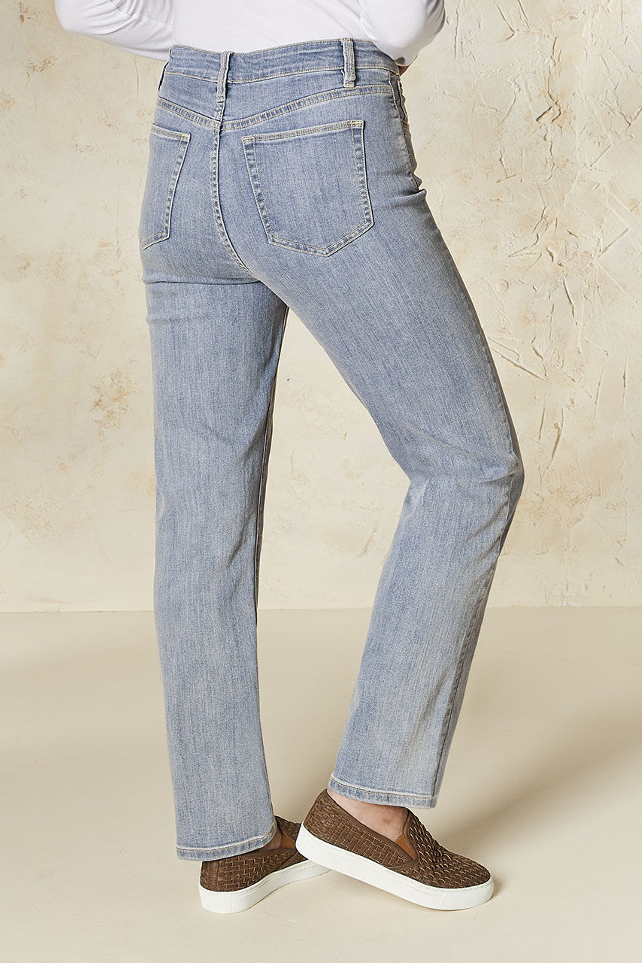ShapeMe? High Rise Straight-Leg Jeans