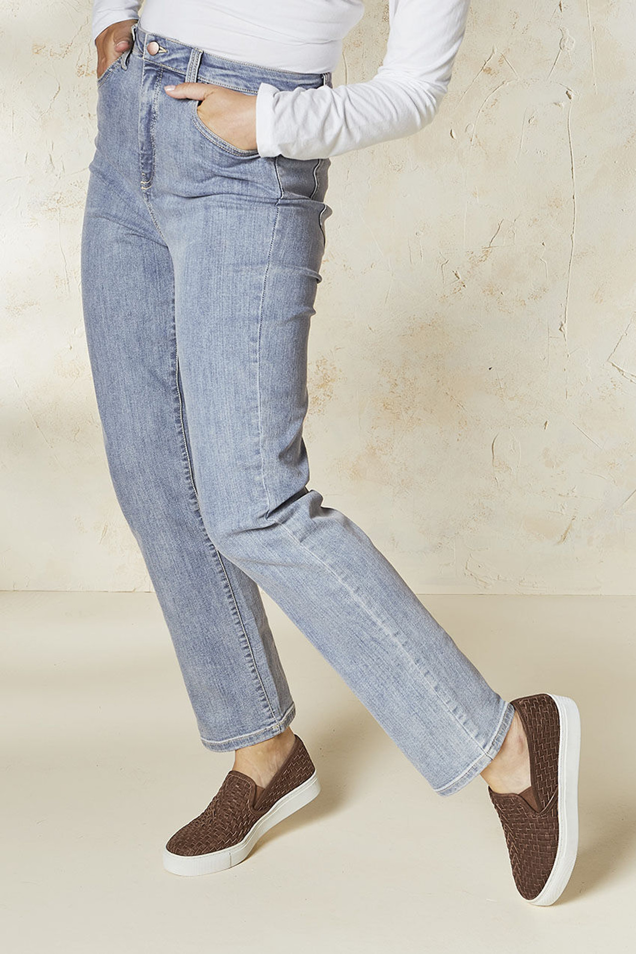 ShapeMe? High Rise Straight-Leg Jeans