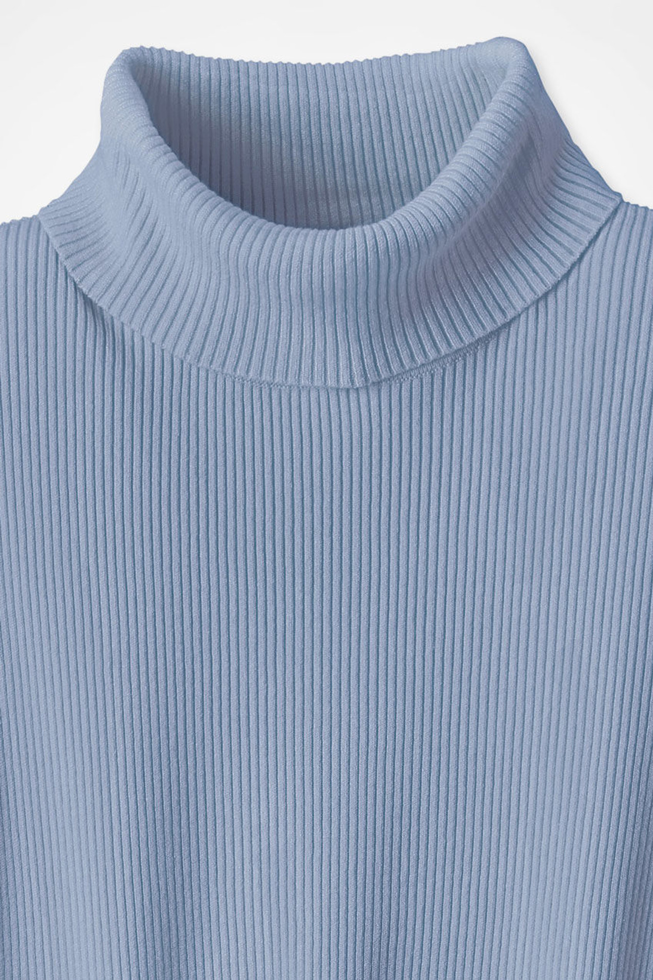 Elbow-Sleeve Ribbed Turtleneck